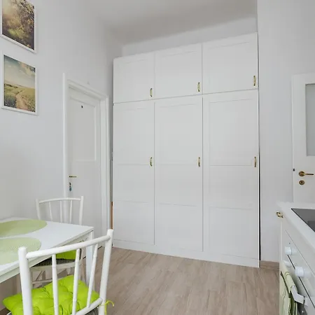 Belwederska 36 38 Superapart Daire Varşova